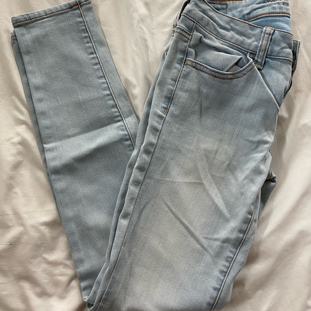 light wash low waisted jegging